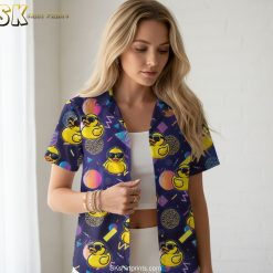 Men's Donald Duck Hawaiian shirt sizing chart and specifications showing fit details and measurements